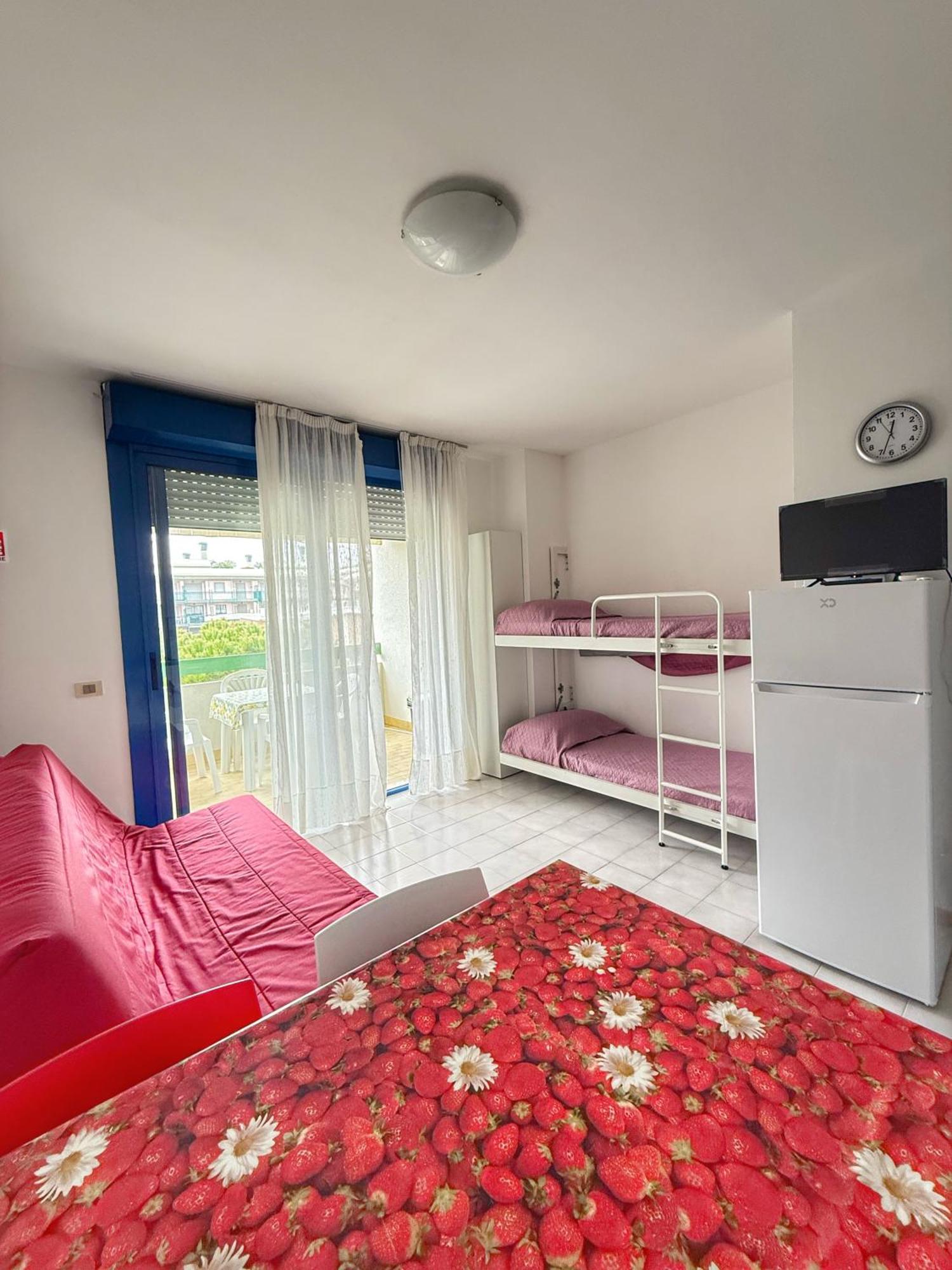 Grazioso Appartamento N 76 A 100Mt Dal Mare Bibione Exteriér fotografie